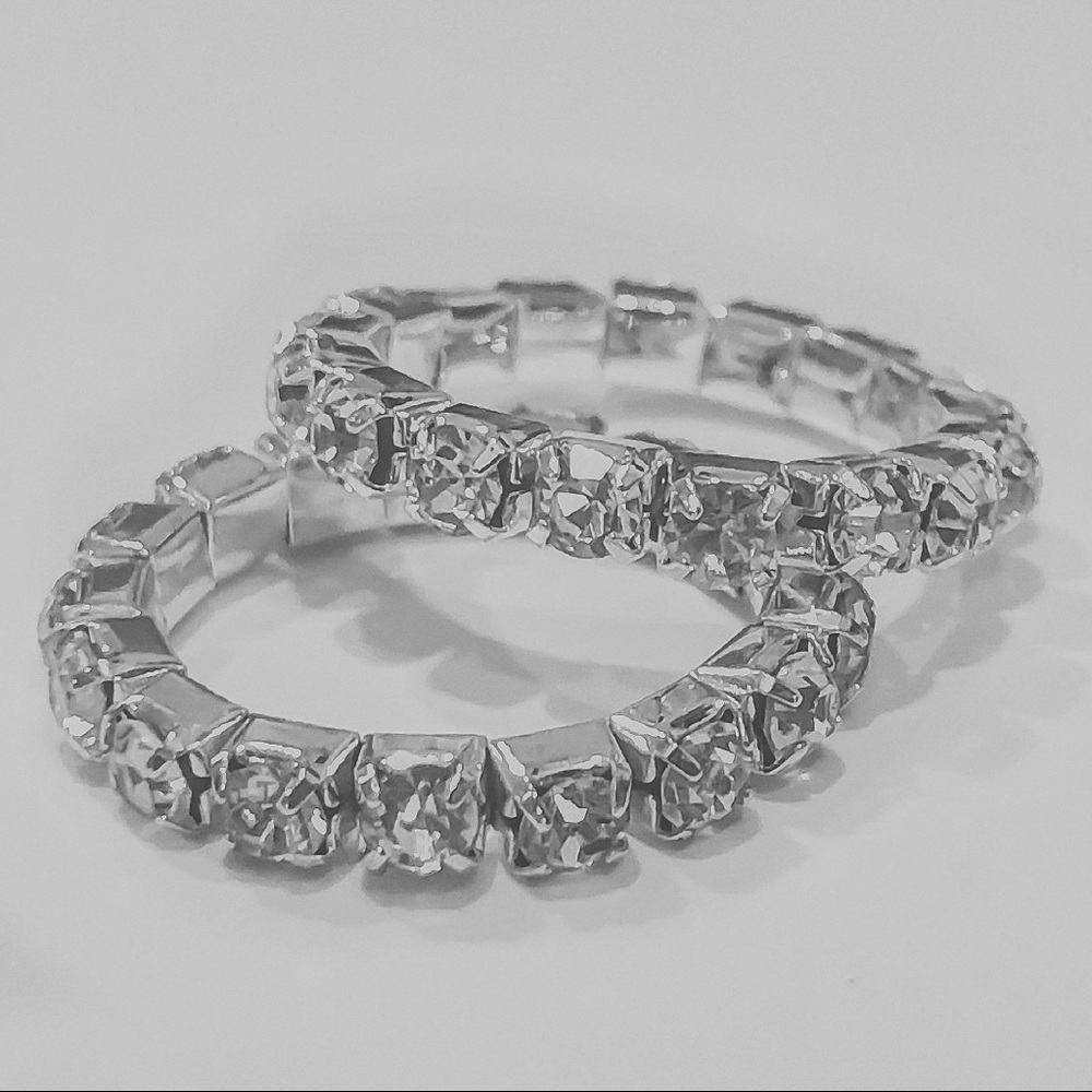 2 silver size 5 rhinestone rings
